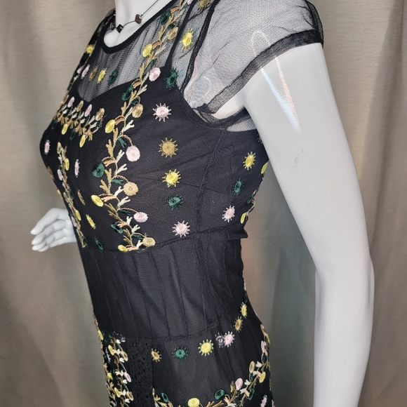 French Connection Springfield flower dress - Picture 7 of 13